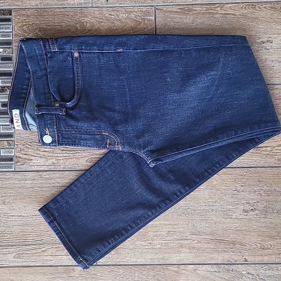 J Brand Denim - J BRAND "SKINNY LEG" JEAN